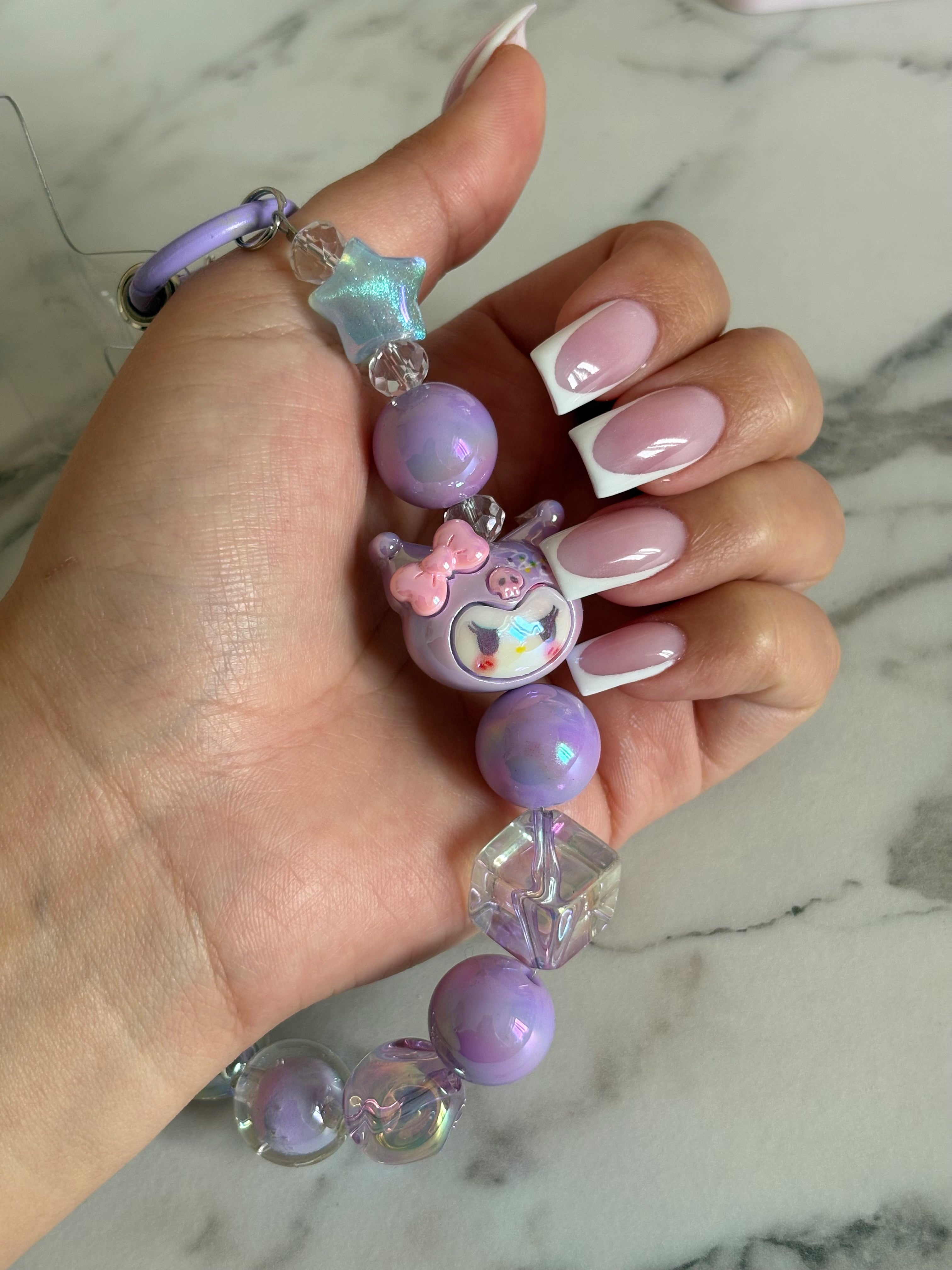 Phone chain ‘Kuro’