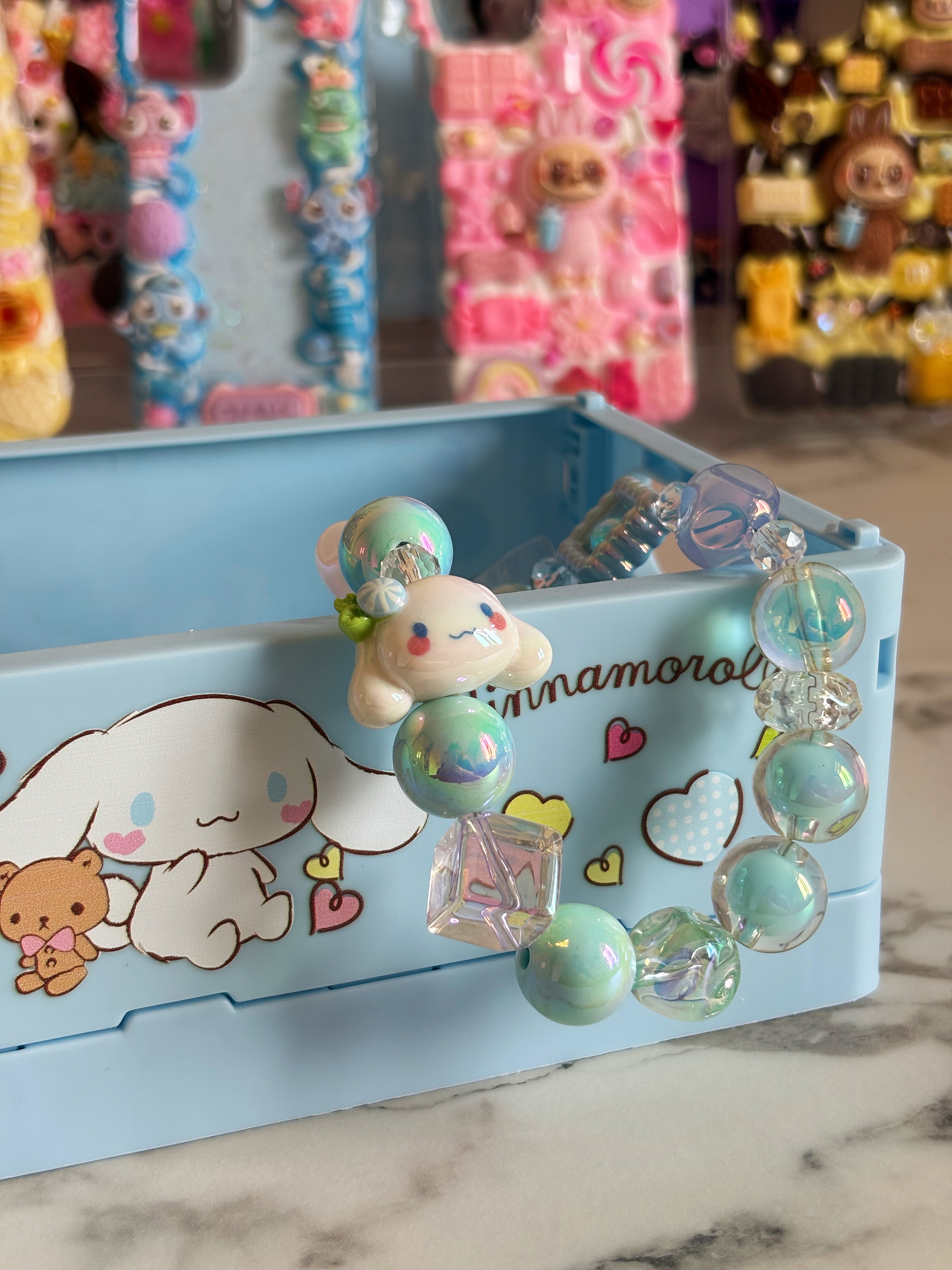 Phone chain ‘Cinna’